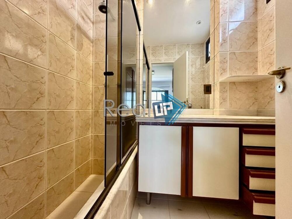 Apartamento à venda com 3 quartos, 121m² - Foto 8