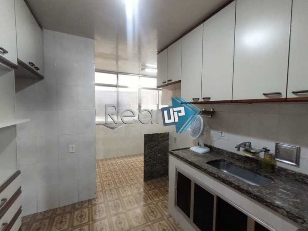 Apartamento à venda com 3 quartos, 110m² - Foto 3