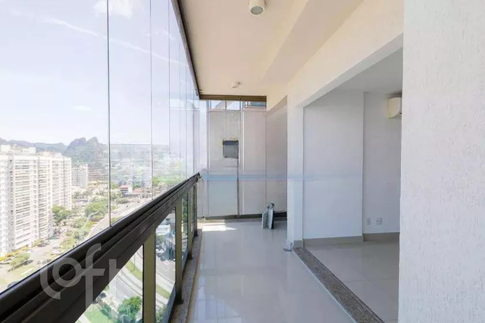 Apartamento à venda com 3 quartos, 150m² - Foto 3