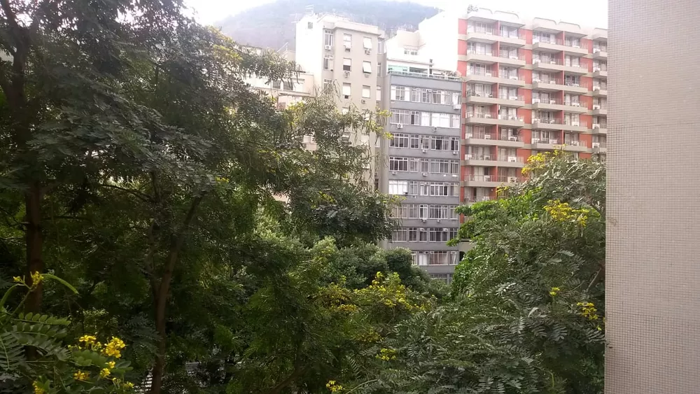 Apartamento à venda com 1 quarto, 46m² - Foto 2