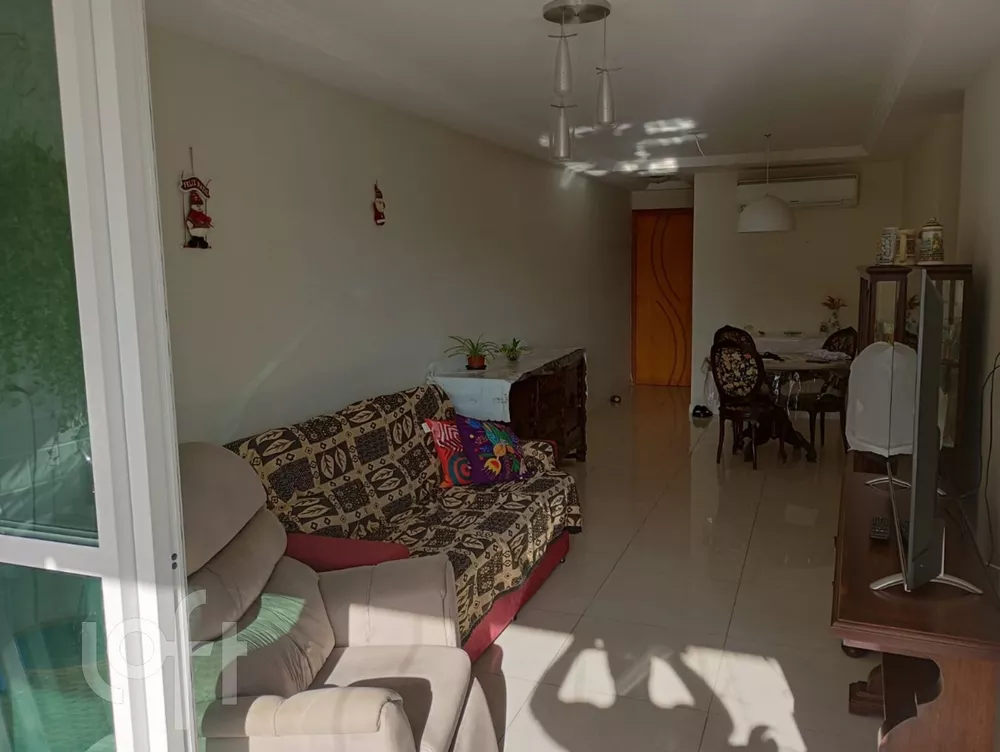 Apartamento à venda com 4 quartos, 110m² - Foto 2