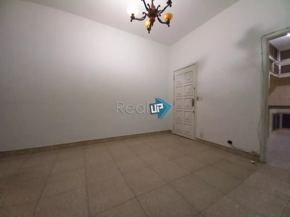 Apartamento à venda com 3 quartos, 75m² - Foto 4