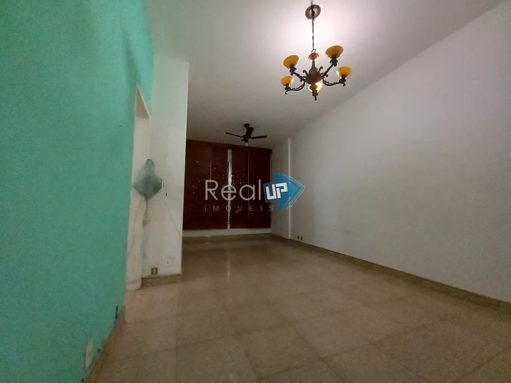 Apartamento à venda com 3 quartos, 75m² - Foto 1