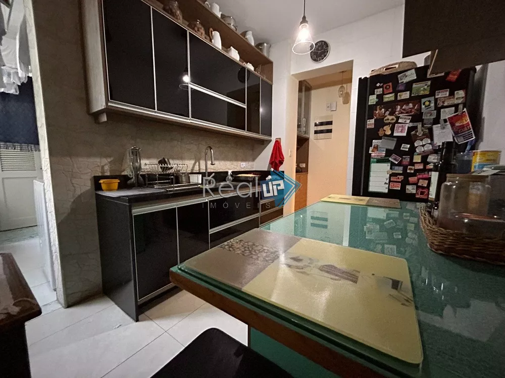 Apartamento à venda com 4 quartos, 215m² - Foto 8