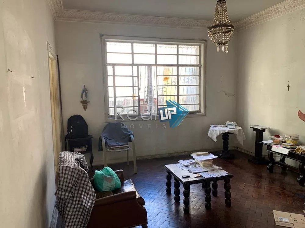 Casa à venda com 3 quartos, 99m² - Foto 1