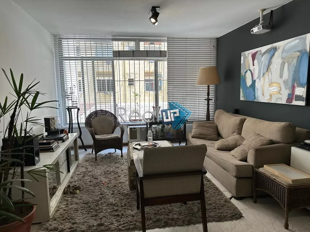 Apartamento à venda com 3 quartos, 125m² - Foto 3