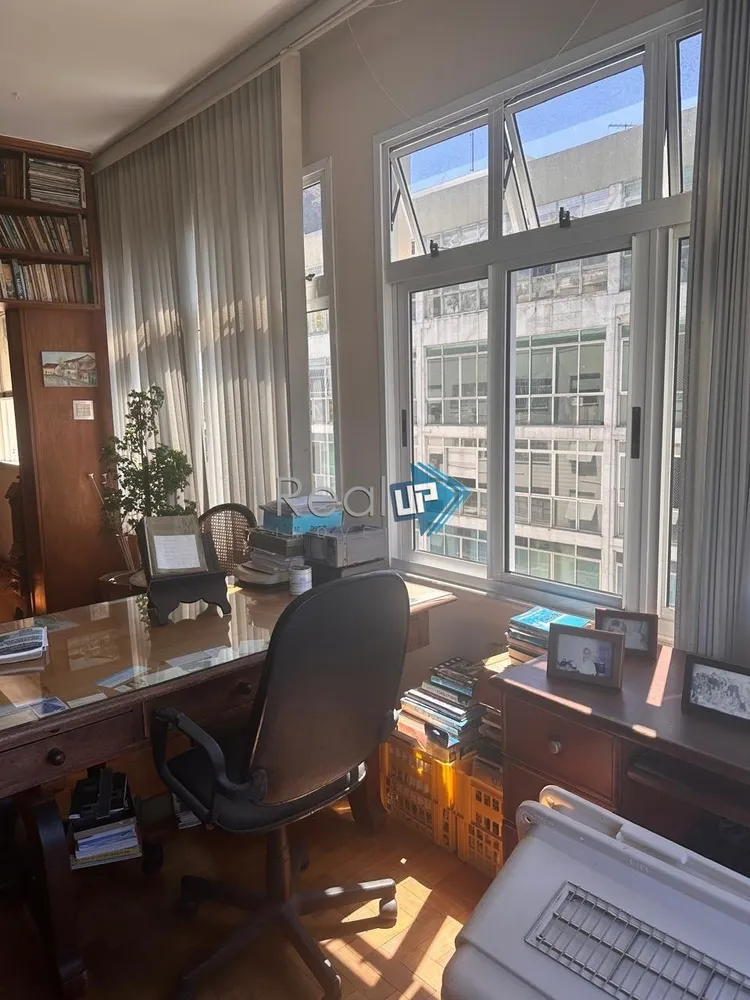 Cobertura, 4 quartos, 239 m² - Foto 2