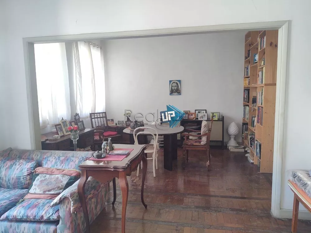 Apartamento à venda com 3 quartos, 190m² - Foto 1