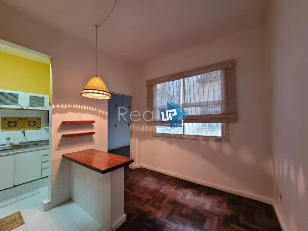 Apartamento à venda com 1 quarto, 50m² - Foto 2