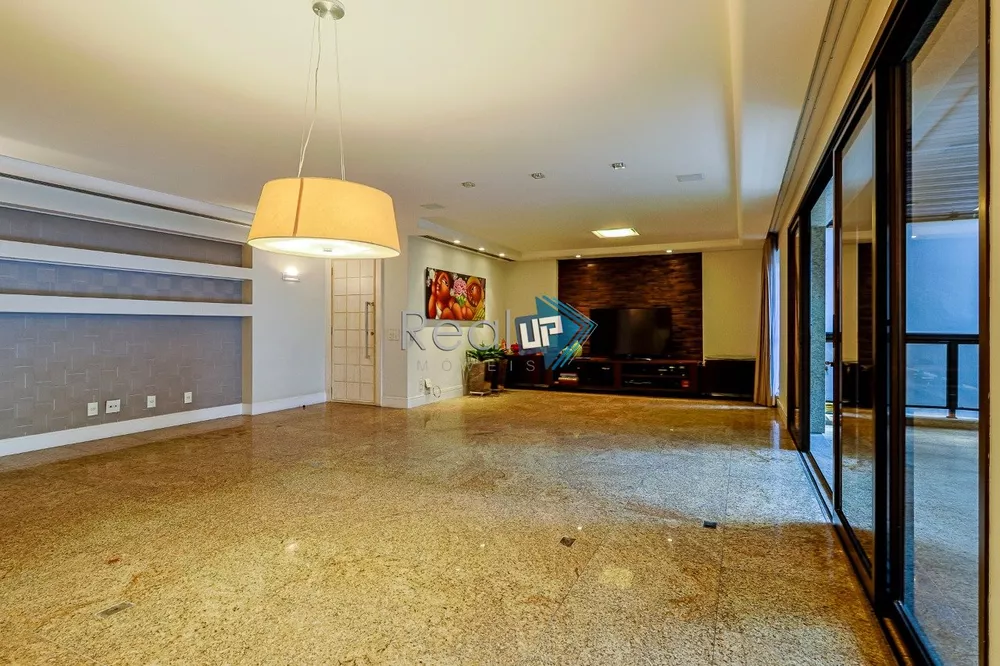 Apartamento, 3 quartos, 216 m² - Foto 3