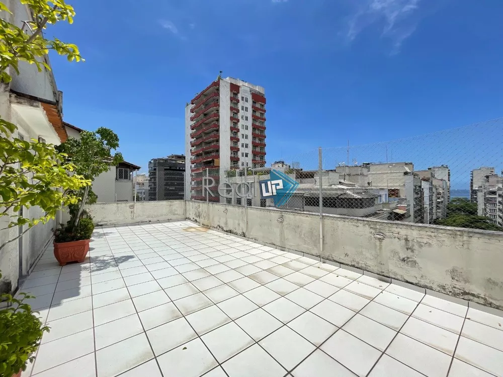 Apartamento à venda com 3 quartos, 126m² - Foto 2