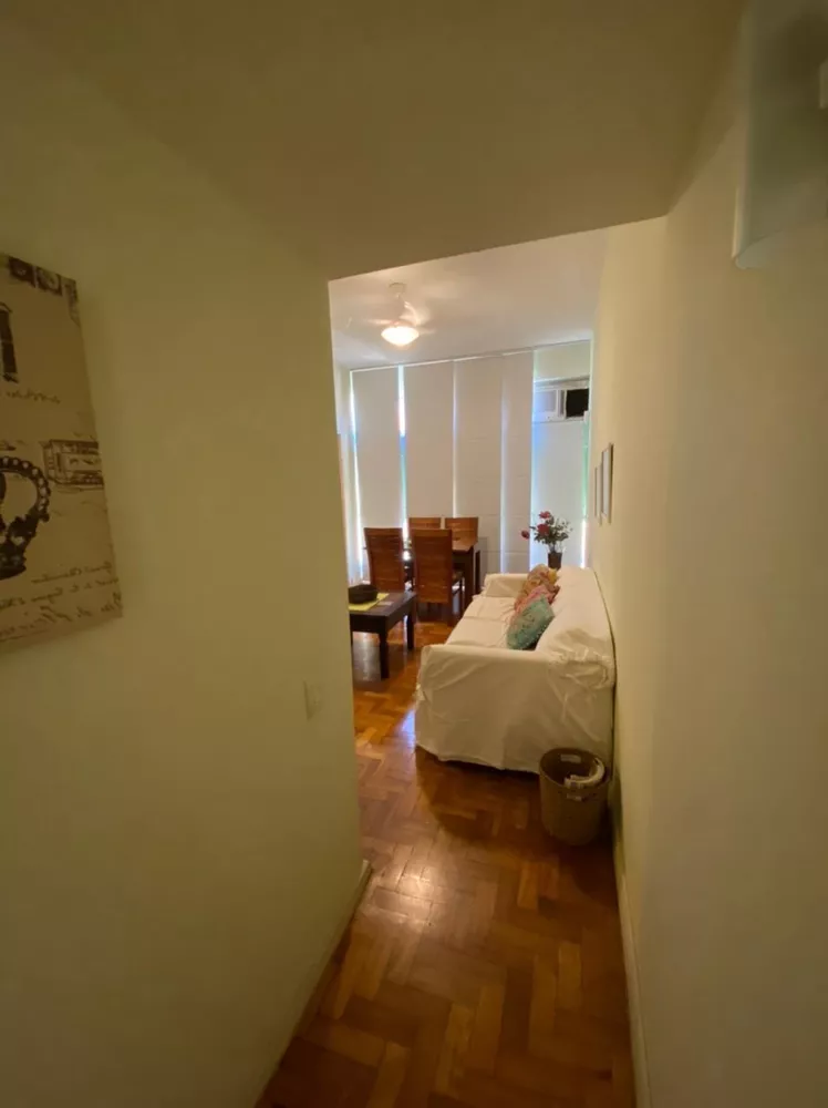 Apartamento à venda com 2 quartos, 60m² - Foto 2