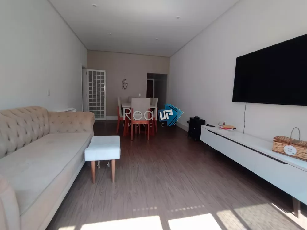 Apartamento à venda com 3 quartos, 105m² - Foto 1