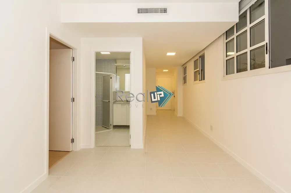 Apartamento à venda com 1 quarto, 44m² - Foto 2