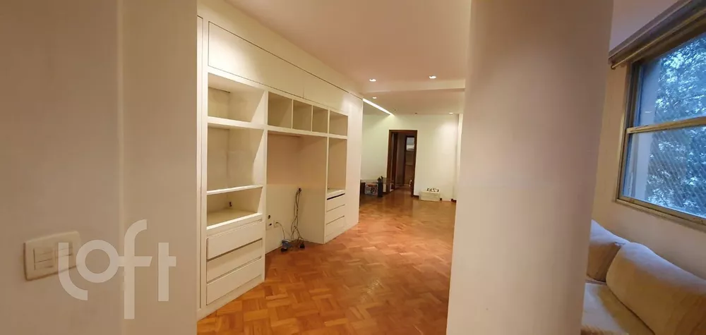 Apartamento à venda com 3 quartos, 155m² - Foto 3