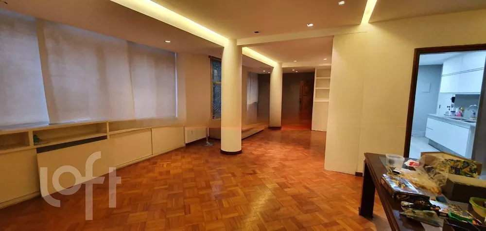 Apartamento à venda com 3 quartos, 155m² - Foto 1