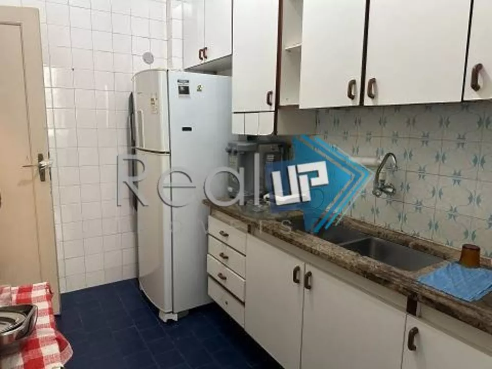 Apartamento à venda com 3 quartos, 134m² - Foto 3