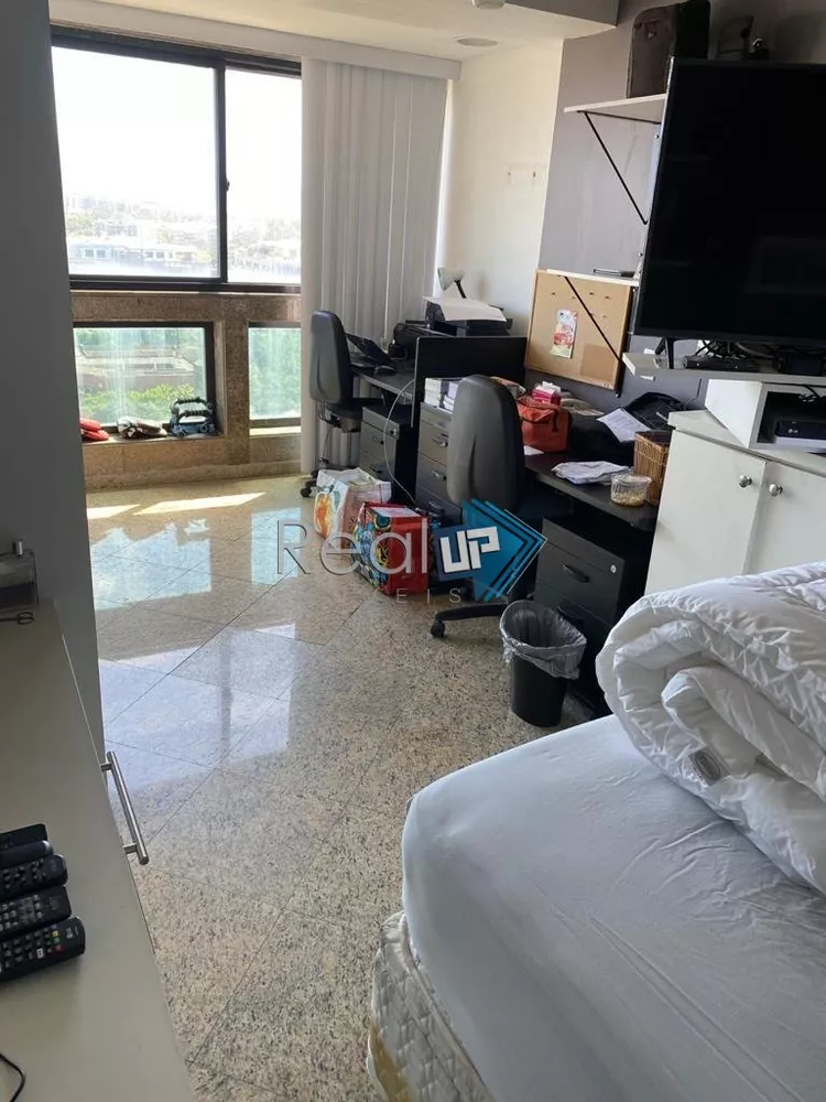 Apartamento à venda com 4 quartos, 220m² - Foto 12