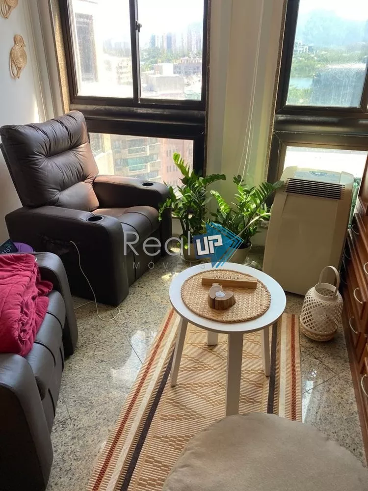 Apartamento à venda com 4 quartos, 220m² - Foto 6