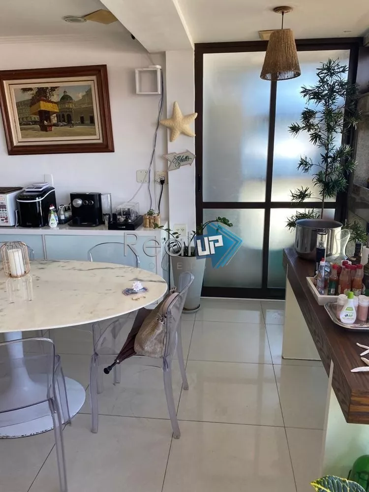 Apartamento à venda com 4 quartos, 220m² - Foto 9