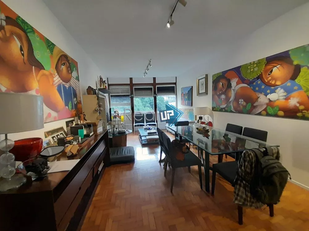 Apartamento à venda com 3 quartos, 130m² - Foto 1