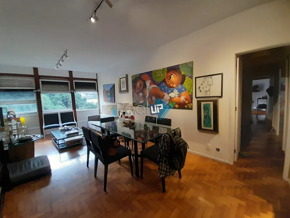 Apartamento à venda com 3 quartos, 130m² - Foto 4