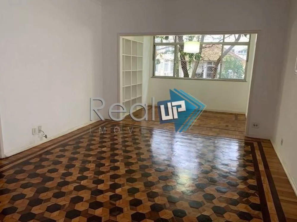 Apartamento à venda com 3 quartos, 124m² - Foto 1