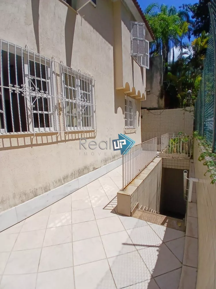 Casa, 5 quartos, 300 m² - Foto 3