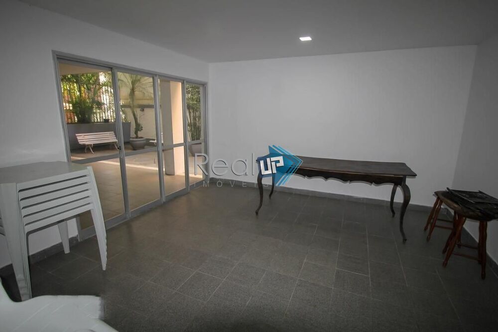 Apartamento à venda com 3 quartos, 130m² - Foto 8