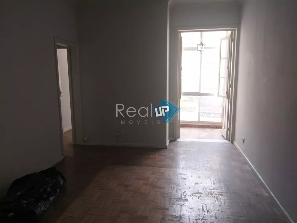 Apartamento à venda com 2 quartos, 70m² - Foto 1