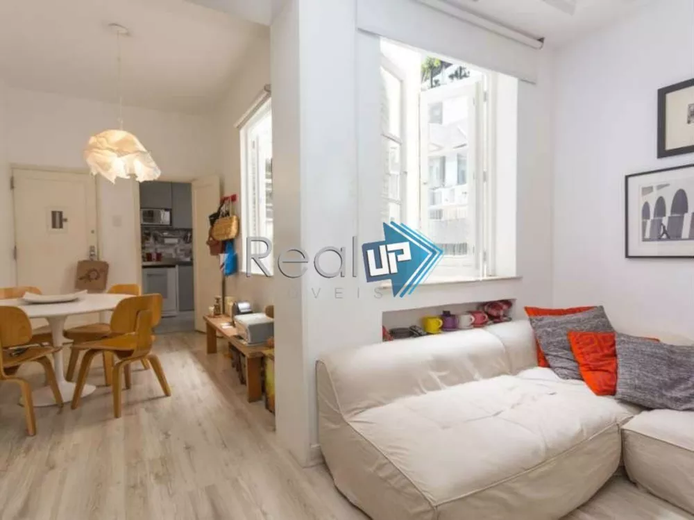 Apartamento à venda com 2 quartos, 67m² - Foto 1