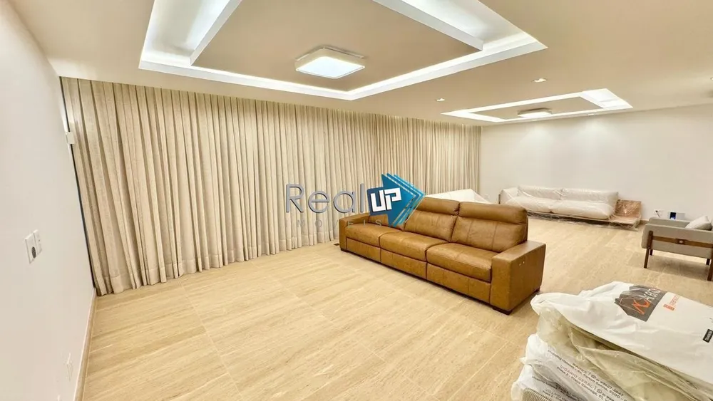 Apartamento, 3 quartos, 212 m² - Foto 1