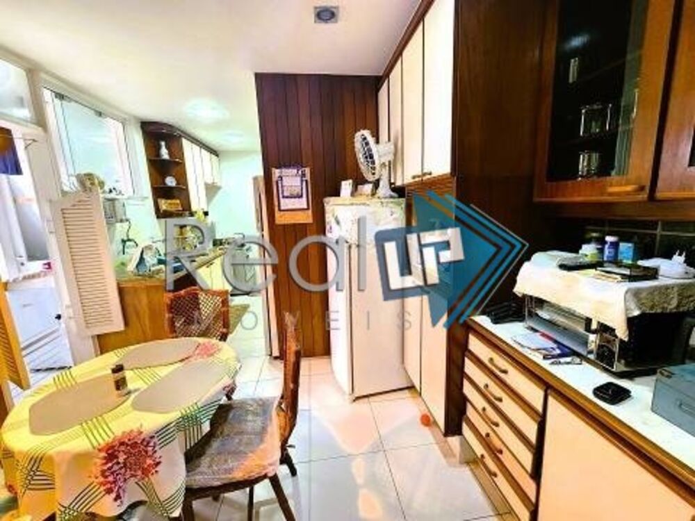 Apartamento à venda com 4 quartos, 162m² - Foto 4
