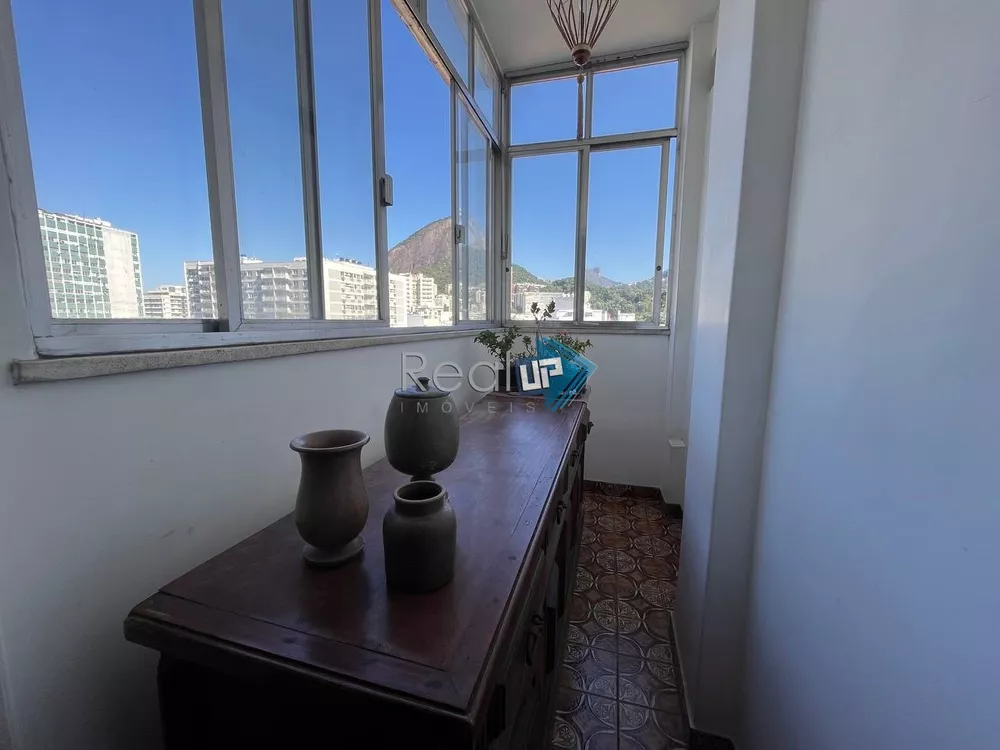 Apartamento à venda com 2 quartos, 61m² - Foto 3