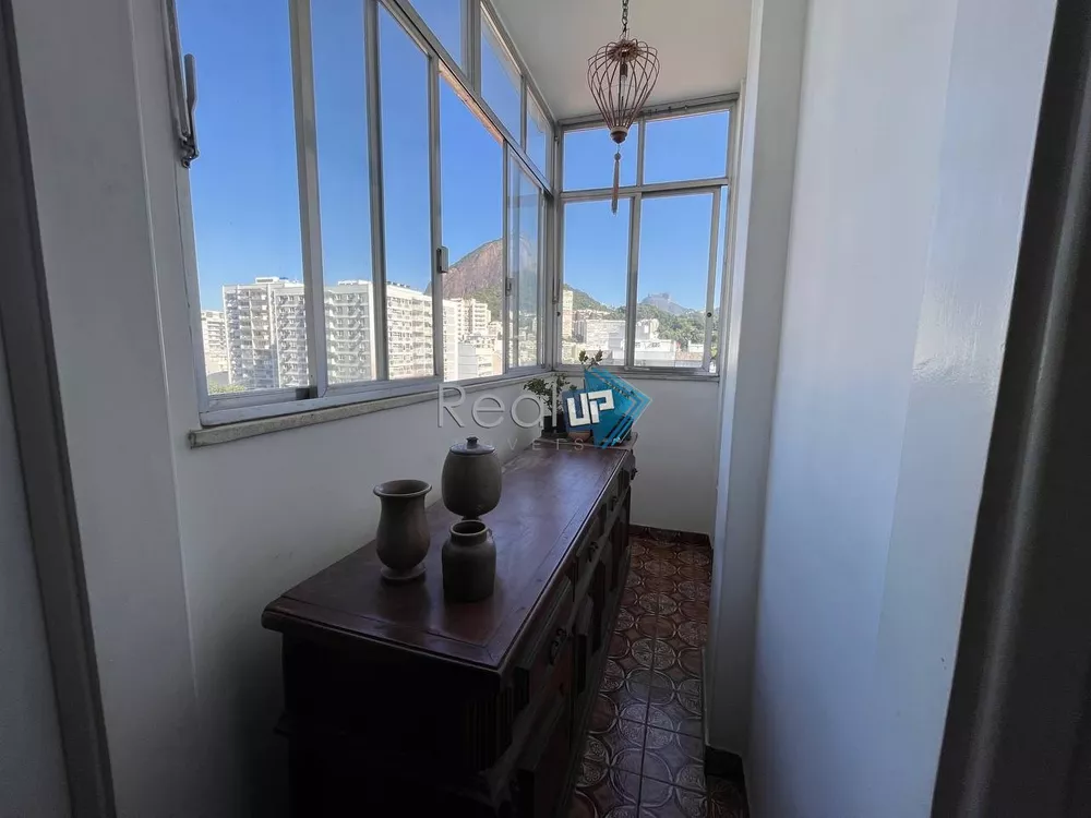 Apartamento à venda com 2 quartos, 61m² - Foto 4