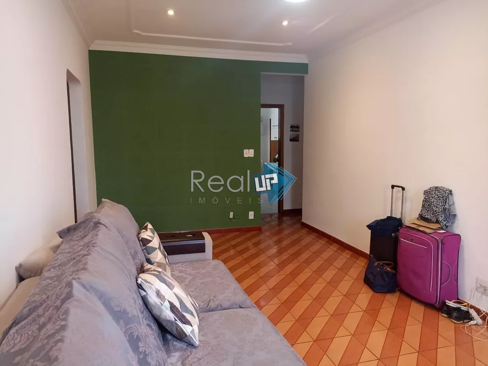 Apartamento à venda com 3 quartos, 103m² - Foto 2