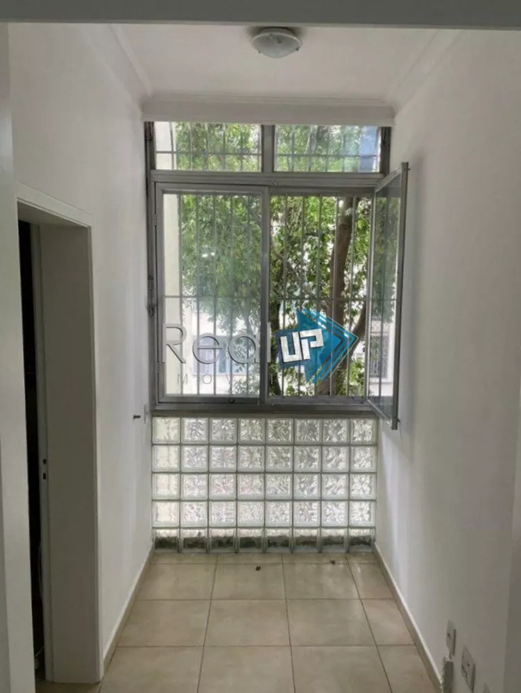 Apartamento à venda com 3 quartos, 107m² - Foto 1