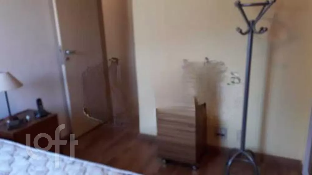 Apartamento à venda com 3 quartos, 81m² - Foto 2