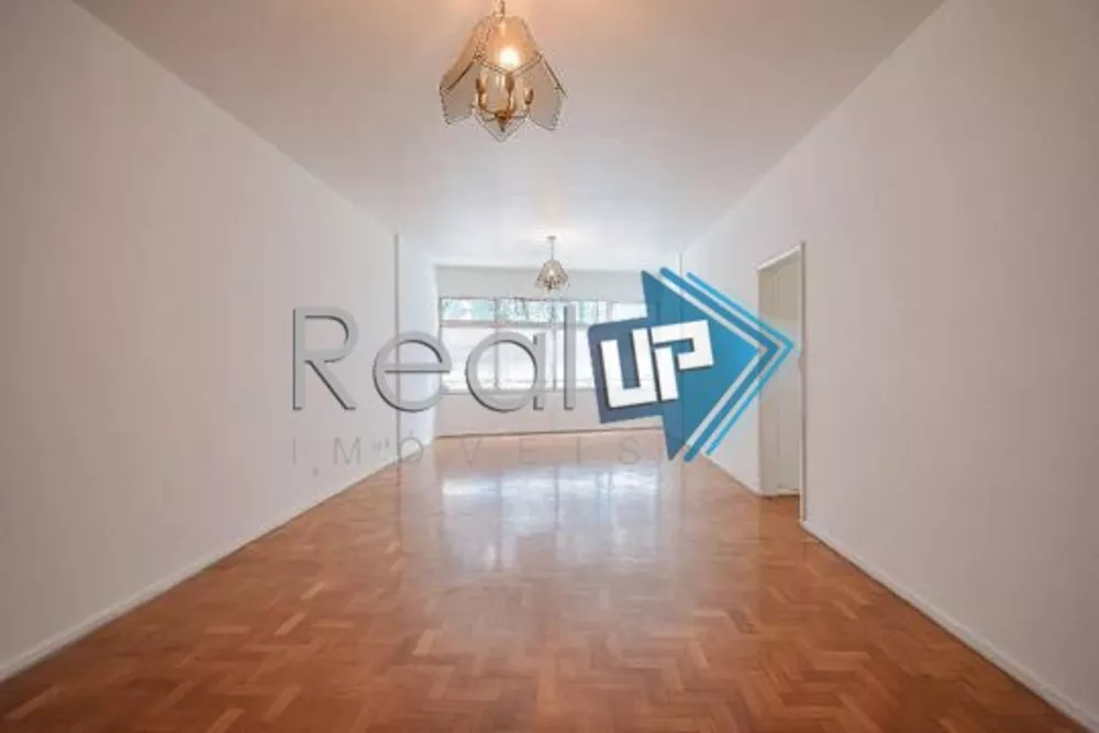 Apartamento à venda com 3 quartos, 150m² - Foto 2