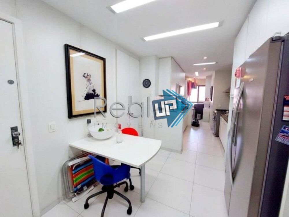 Apartamento à venda com 4 quartos, 219m² - Foto 12