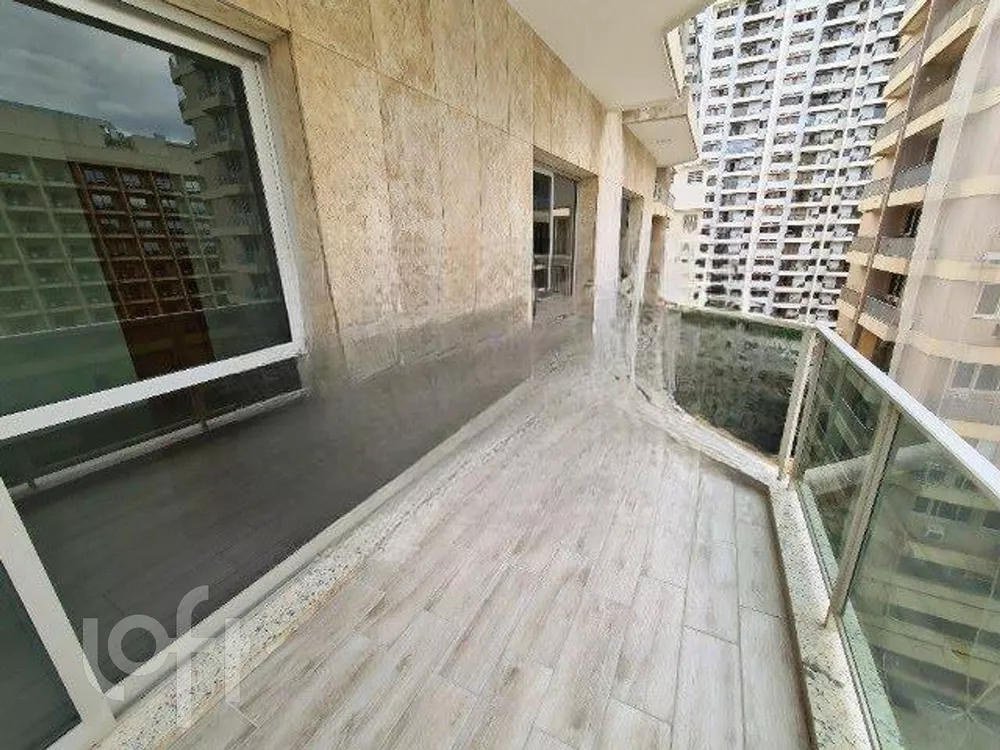 Apartamento à venda com 4 quartos, 185m² - Foto 1