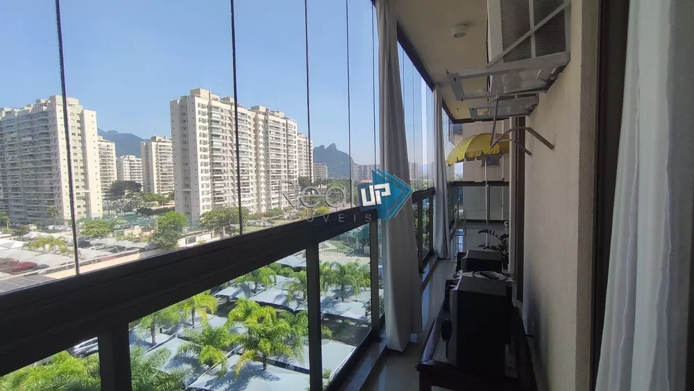 Apartamento à venda com 2 quartos, 72m² - Foto 1