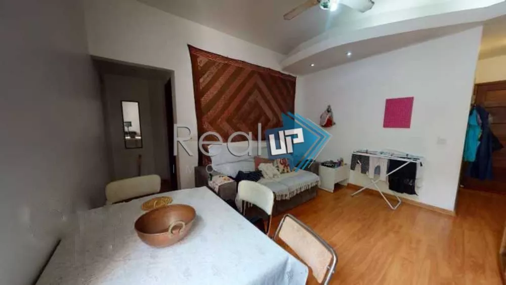 Apartamento à venda com 2 quartos, 68m² - Foto 2