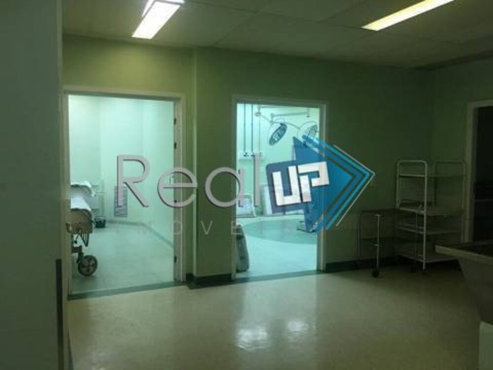 Casa Comercial à venda com 5 quartos, 1128m² - Foto 4