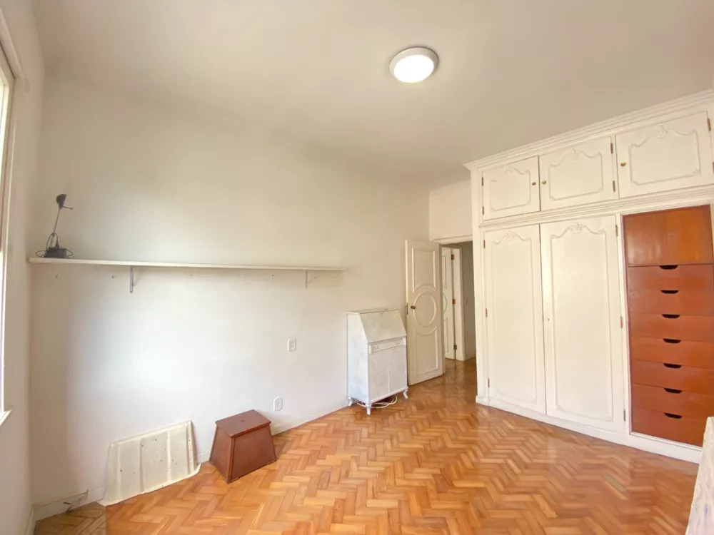 Apartamento à venda com 4 quartos, 208m² - Foto 12