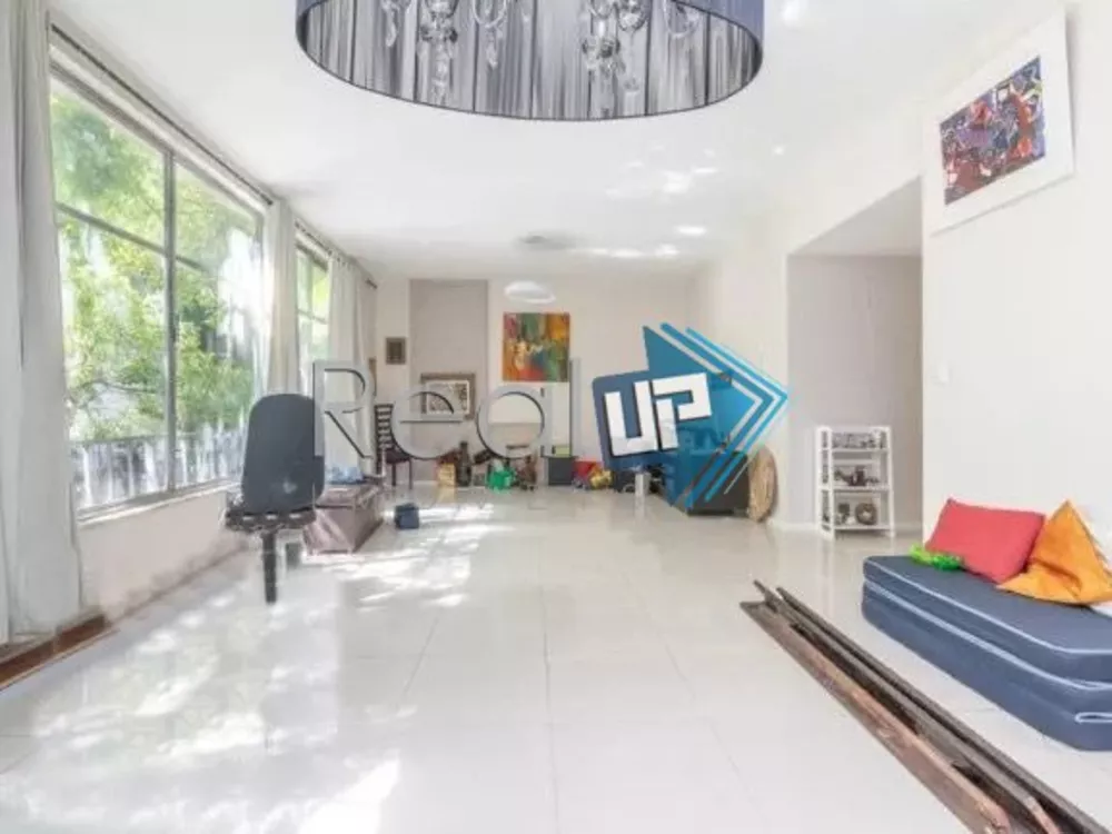 Apartamento à venda com 4 quartos, 188m² - Foto 1