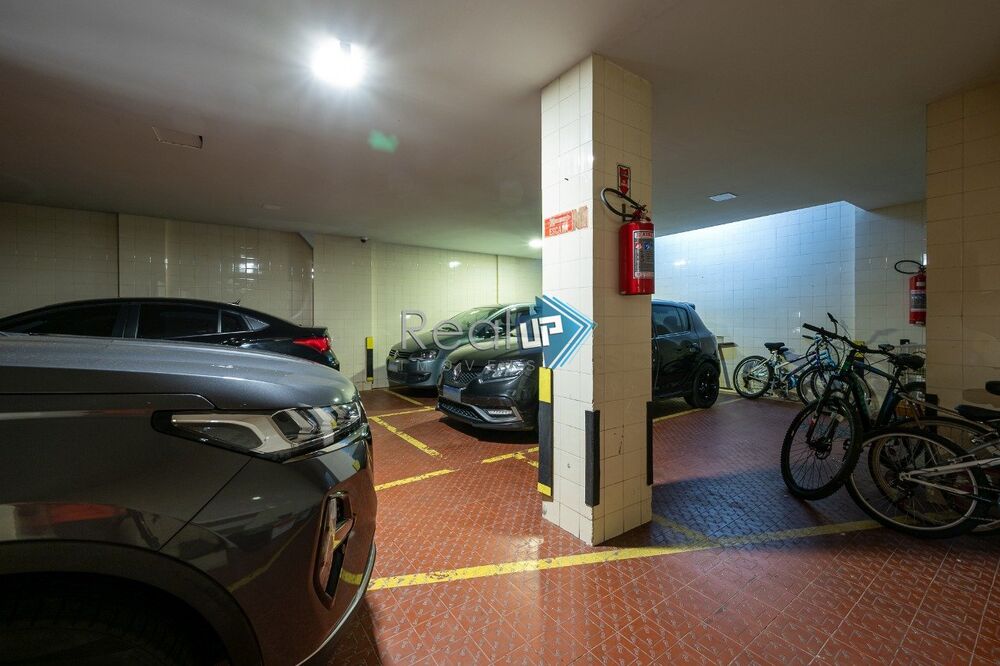 Apartamento à venda com 3 quartos, 139m² - Foto 4