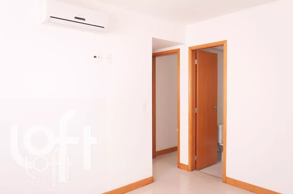 Apartamento à venda com 4 quartos, 271m² - Foto 8