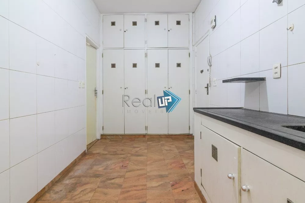 Apartamento à venda com 3 quartos, 185m² - Foto 7