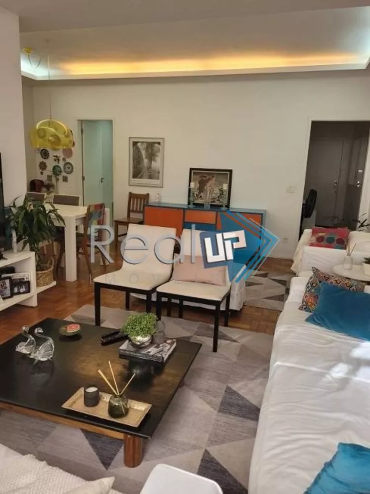 Apartamento à venda com 3 quartos, 110m² - Foto 1